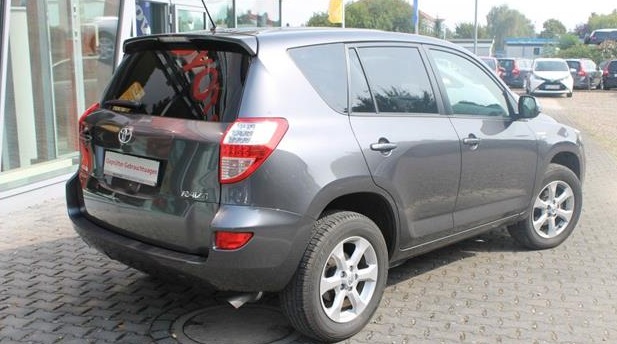 Left hand drive TOYOTA RAV 4 2.2 D-4D 4X4 LIFE